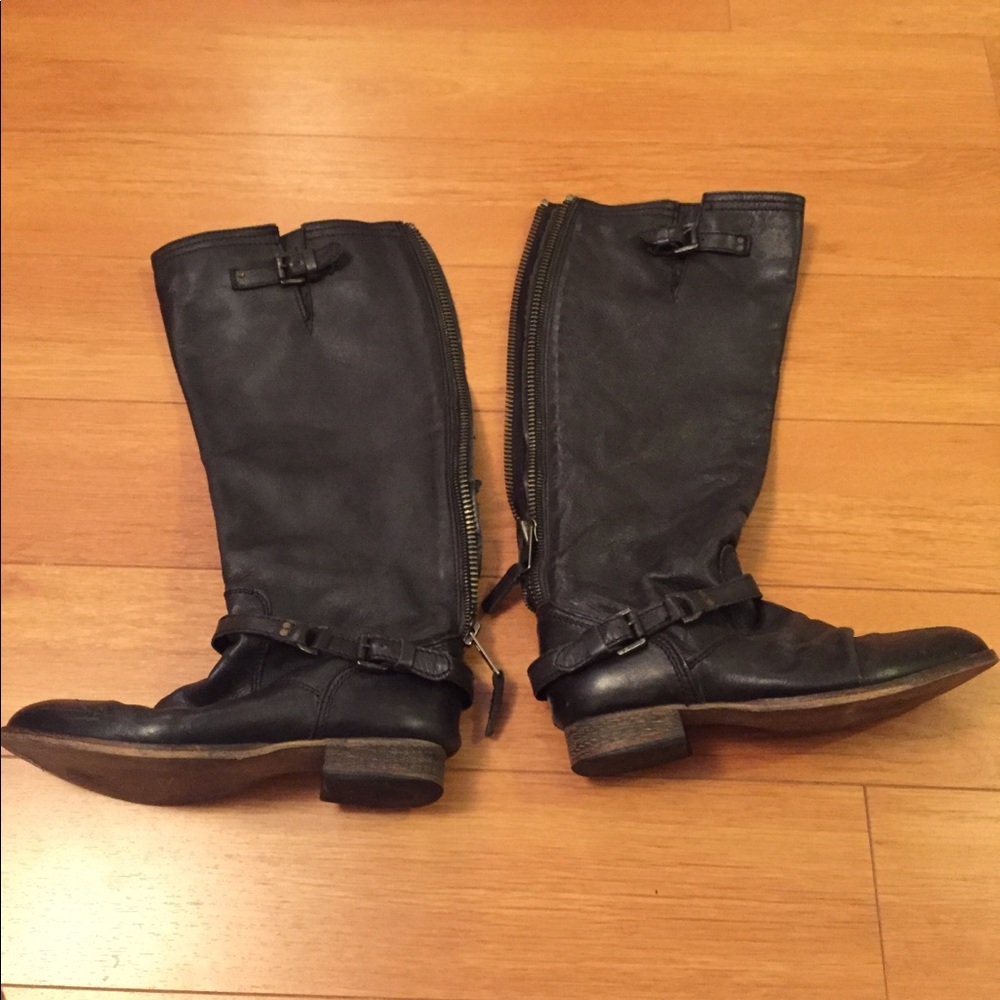 Steve Madden black boots